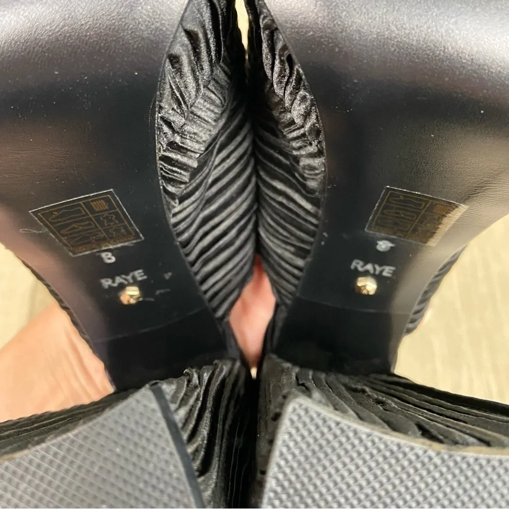 RAYE Stand Platform in Black Size 8